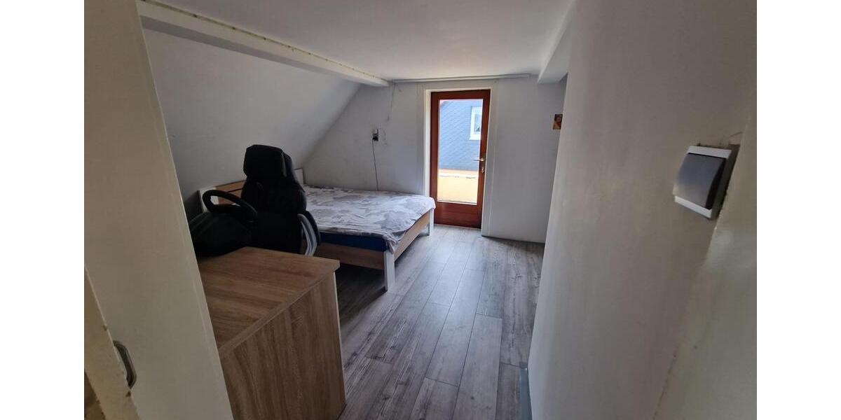 Einfamilienhaus Elgersburg - 6 Zimmer, 100 m&sup2;, 125.000&euro; | Angebot:26407212