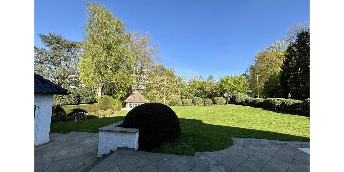 Villa Bielefeld Schildesche - 7 Zimmer, 272 m&sup2;, 2.700&euro; | Angebot:26291726