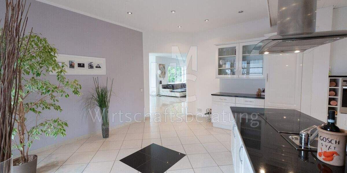 Einfamilienhaus Isernhagen / Altwarmbüchen Altwarmbüchen - 7 Zimmer, 319 m&sup2;, 1.245.000&euro; | Angebot:25475414