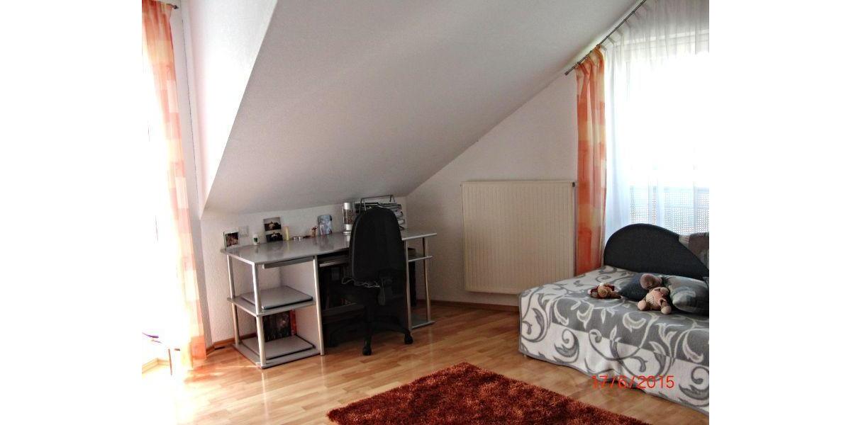 Villa Bad Saulgau - 5 Zimmer, 208 m&sup2;, 1.750&euro; | Angebot:25988483