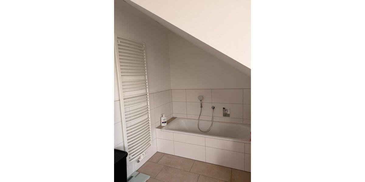 Dachgeschoßwohnung Verl - 3 Zimmer, 80 m&sup2;, 1.050&euro; | Angebot:26366546