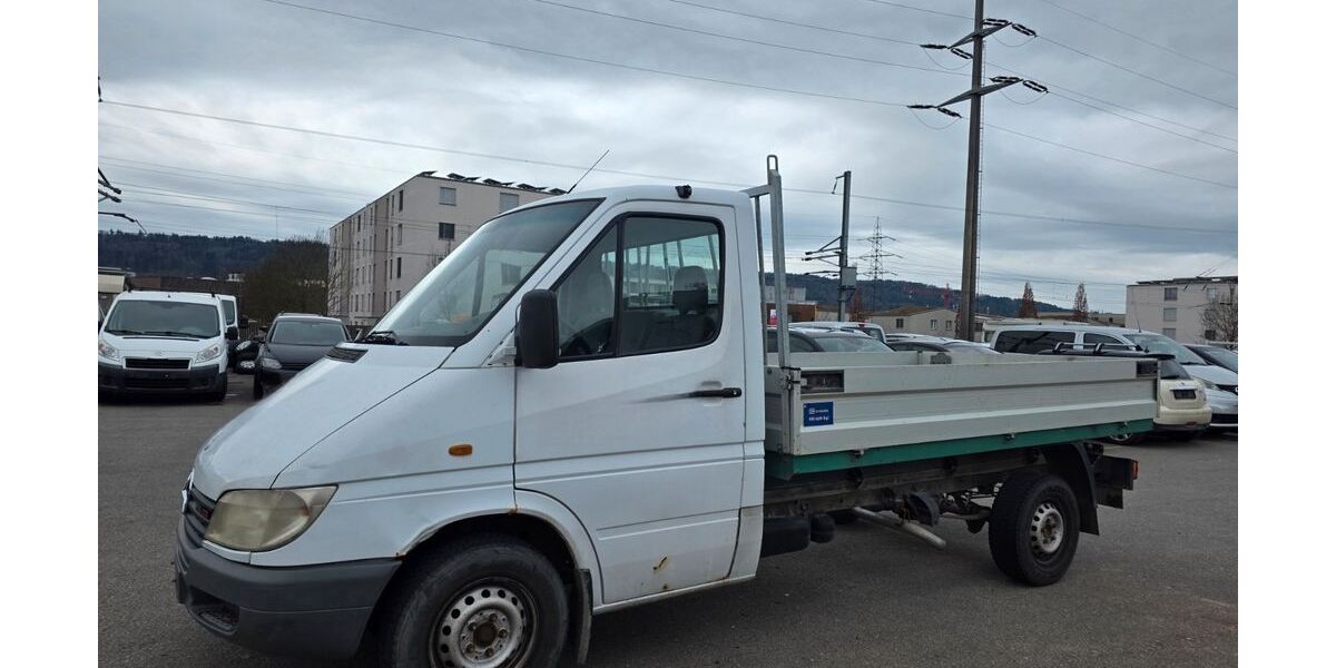 Mercedes-Benz Sprinter 260.732 km 3.900 &euro; BÜSINGEN 78266