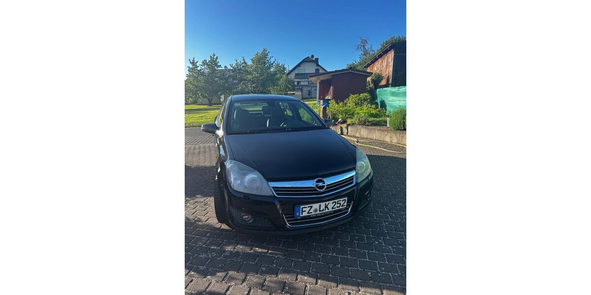 Opel Astra 124.800 km 4.900 &euro; Körle 34327