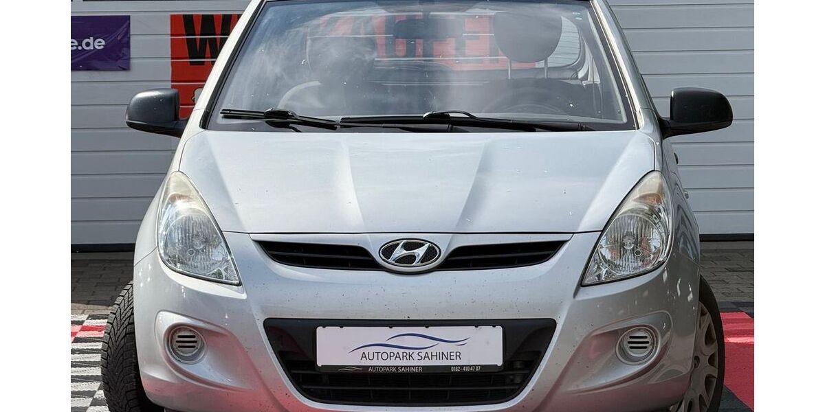 Hyundai i20 185.477 km 1.999 &euro; VÖHRINGEN (LANDKREIS ROTTWEIL BEI STUTTGART) 72189