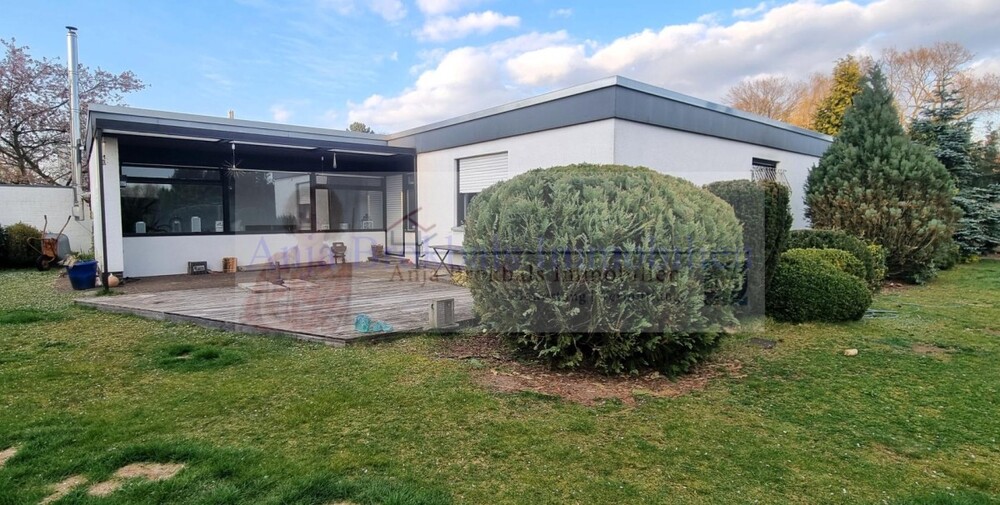 Bungalow mit großem Garten und Garage - provisionsfrei für Käufer - Reihenendhaus Gütersloh | Angebot:26184744