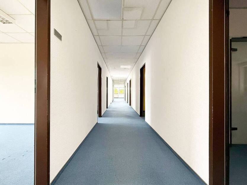 Schwachhausen Zentral gelegenes Büro- und Geschäftshaus mit vielseitigen Nutzungsmöglichkeiten