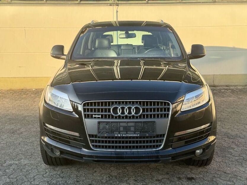 Q7