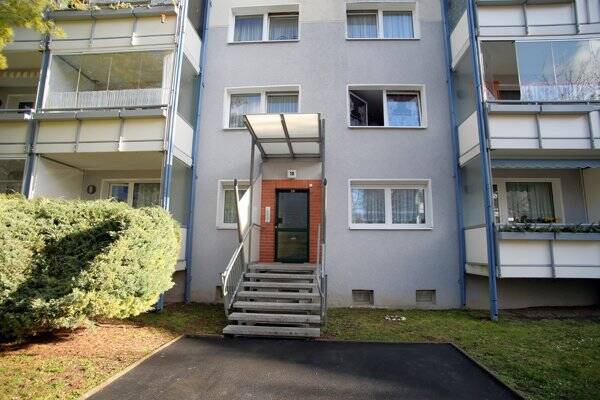 Tolle 3-RaumWohnung mit Balkon, Badewanne und wunderschönem Ausblick