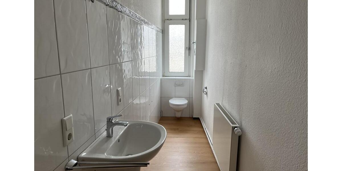 Etagenwohnung Bad Salzuflen - 5 Zimmer, 166 m&sup2;, 960&euro; | Angebot:24803540