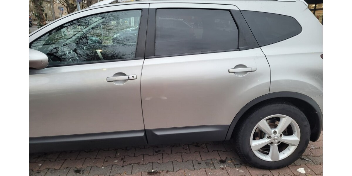 Nissan Qashqai 220.500 km 9.450 &euro; Berlin 10178