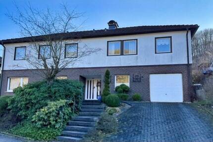 Haus Sundern - 7 Zimmer, 175 m&sup2;, 225.000&euro; | Angebot:26176291