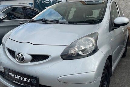 Toyota Aygo (X) 62.400 km 3.950 € Berlin 13407