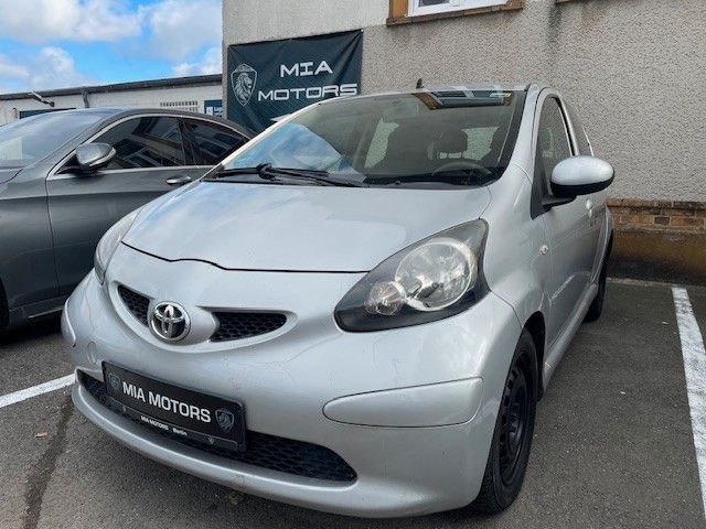 Toyota Aygo (X) 62.400 km 3.950 € Berlin 13407