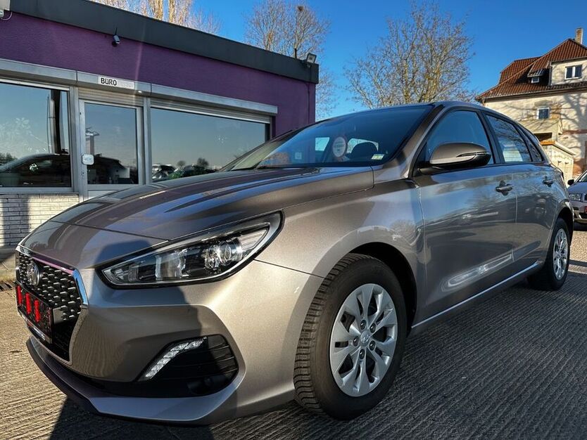 i30