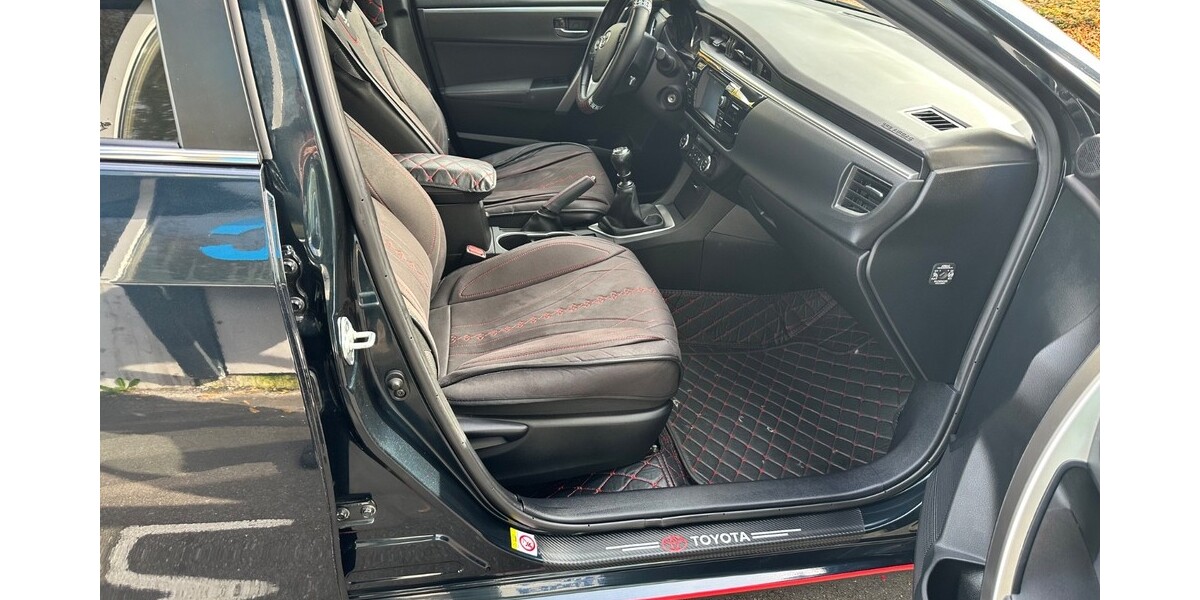 Toyota Corolla 142.000 km 13.000 &euro; Herrenberg 71083