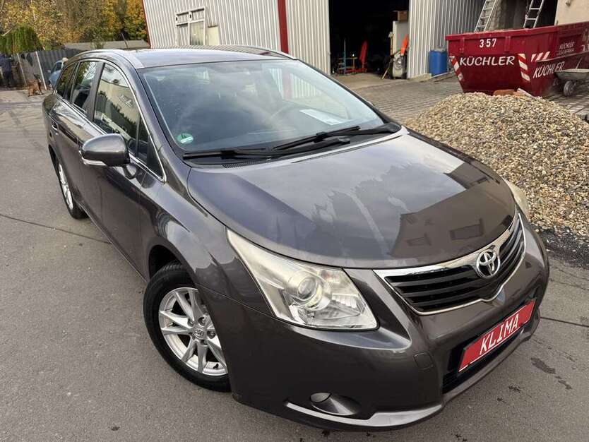 Toyota Avensis 139.000 km 5.999 € Dortmund 44388