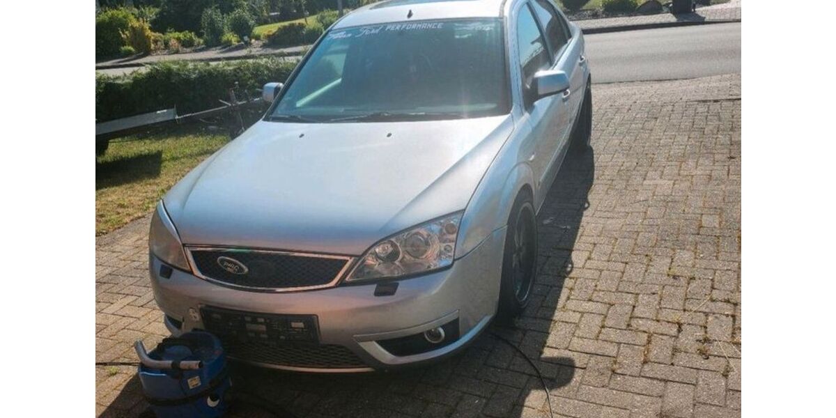 Ford Mondeo 230.000 km 700 &euro; Stemwede 32351