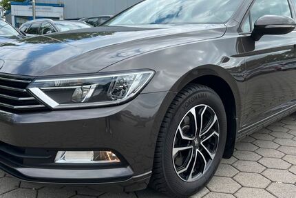 VW Passat 122.156 km 9.990 € Elmshorn(bei Hamburg) 25335