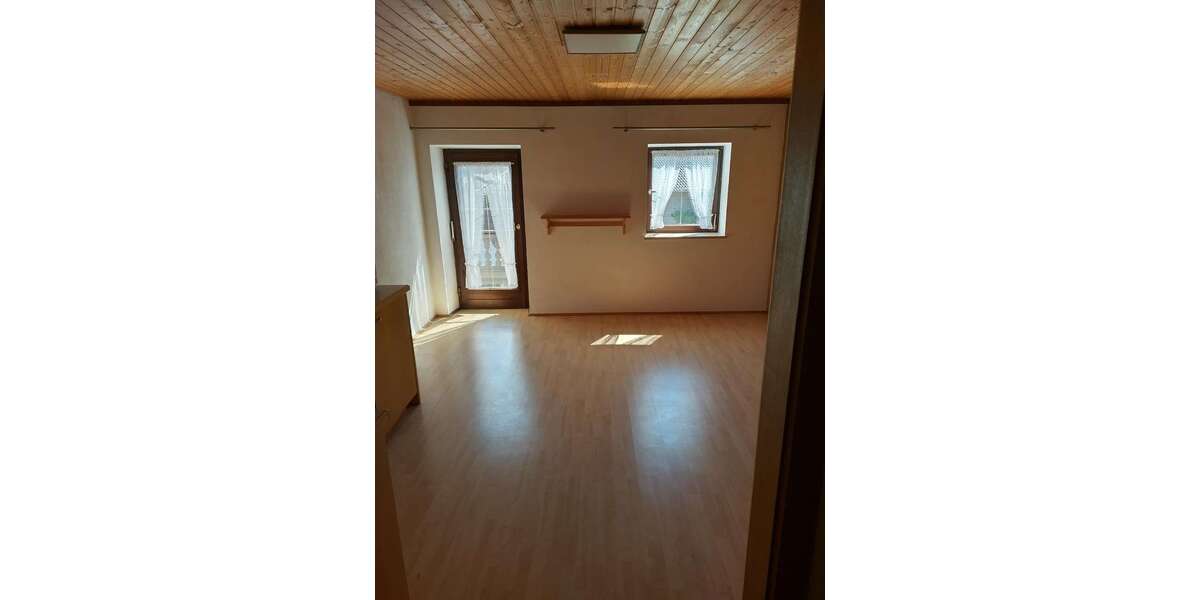 Etagenwohnung Höslwang - 2 Zimmer, 39 m&sup2;, 450&euro; | Angebot:26274822