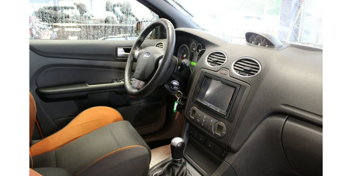 Ford Focus 2.5 MK2 ST - Recaro - SHZ -Navi - 96.133 km 12.980 € Euskirchen 53881