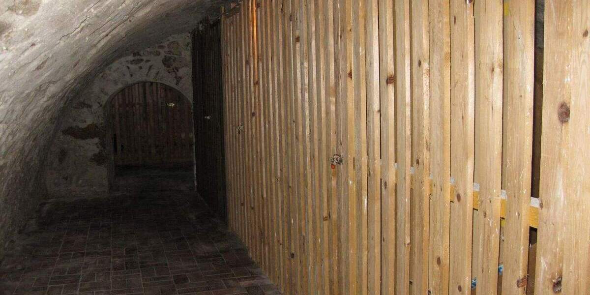 Mehrfamilienhaus, Wohnhaus Bad Frankenhausen/Kyffhäuser Bad Frankenhausen - 1 Zimmer, 389 m&sup2;, 390.000&euro; | Angebot:25730365