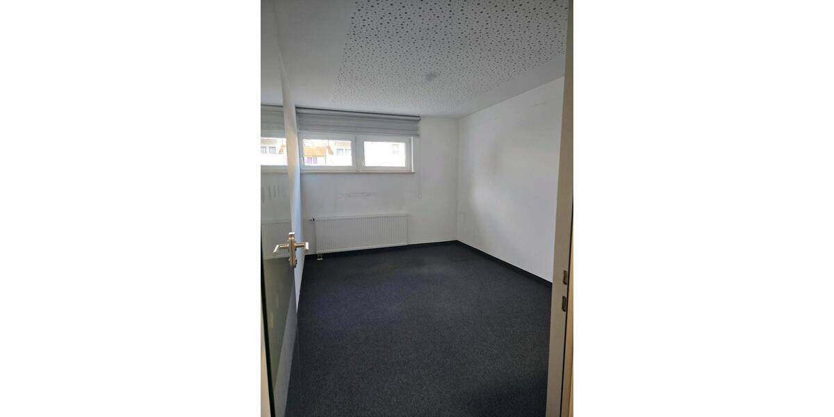 Gewerbeobjekt Schwaig Bei Nürnberg - 1.500&euro; | Angebot:24664953