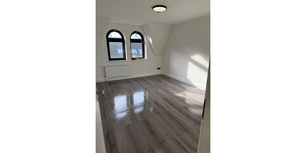 Moderne 3,5 Zimmer Dachgeschosswohnung in Gelsenkirchen-Ückendorf 3.5 zimmer