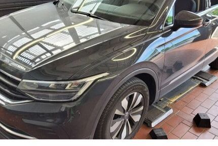 VW Tiguan 56.407 km 24.850 &euro; Frankfurt 60326