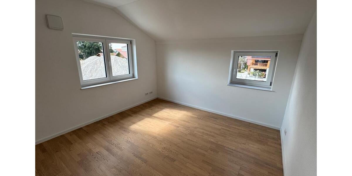 Dachgeschoßwohnung Kirchheim bei München - 3 Zimmer, 93 m&sup2;, 1.990&euro; | Angebot:24762321