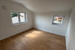 Dachgeschoßwohnung Kirchheim bei München - 3 Zimmer, 93 m&sup2;, 1.990&euro; | Angebot:24762321