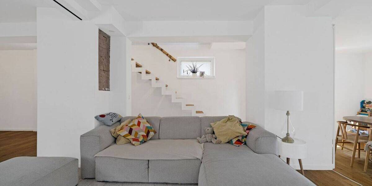 Etagenwohnung Hannover Linden-Süd - 5 Zimmer, 165 m&sup2;, 696.000&euro; | Angebot:26106373