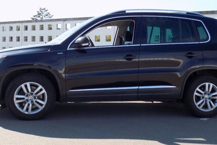 VW Tiguan 82.400 km 9.899 &euro; Berlin 13435
