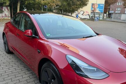 Tesla Model 3 71.000 km 26.400 € Ochtmersleben 39167
