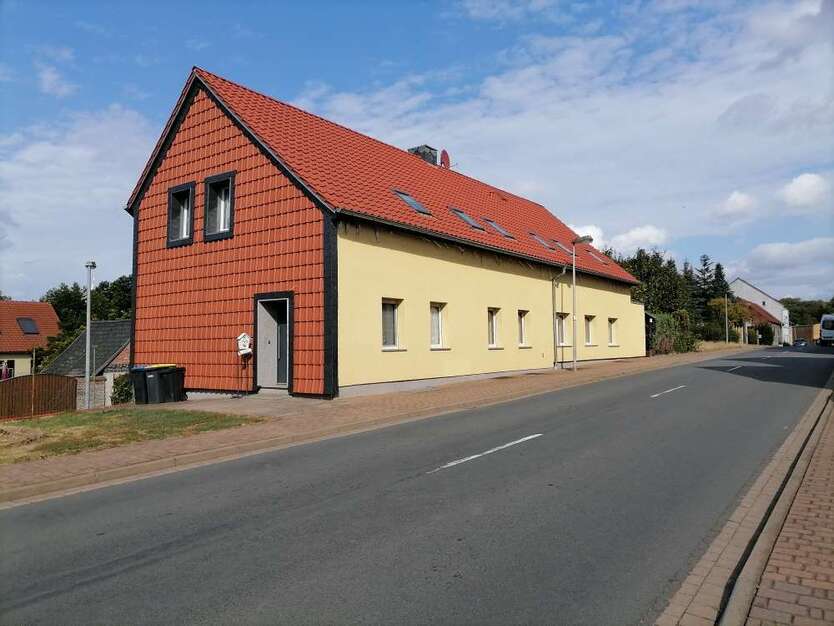 Haus zum Kaufen in Groß Germersleben 249.000 € 298 m²