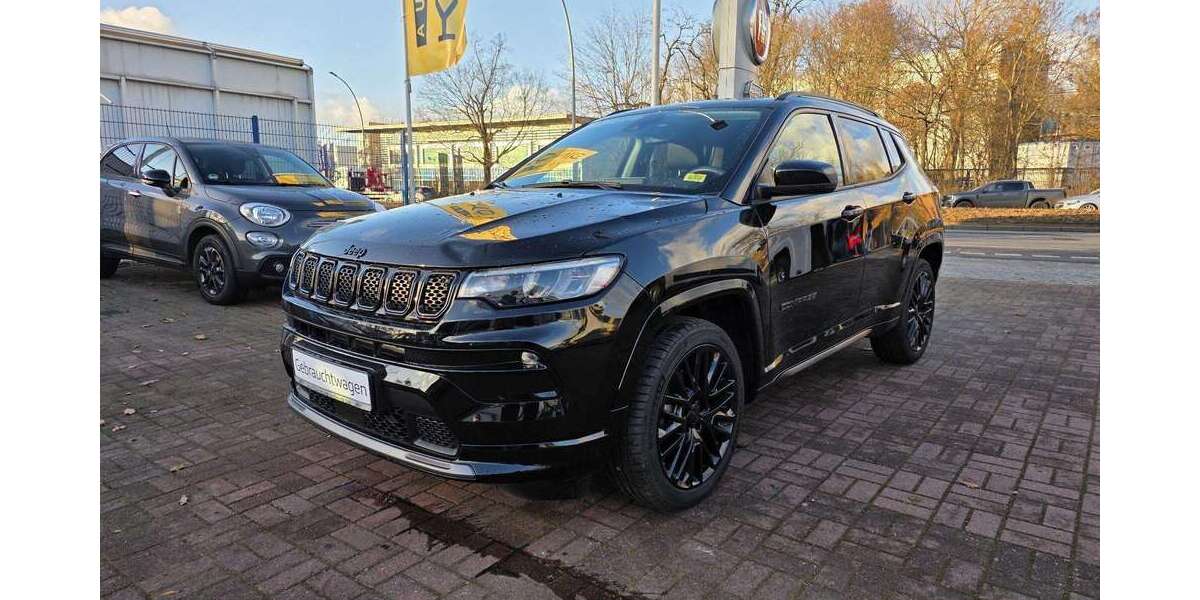 Jeep Compass 9.165 km 26.998 &euro; Berlin 13599