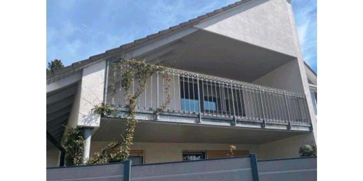 Sehr schöne Doppelhaus Hälfte Altorf zu vermieten 6 zimmer