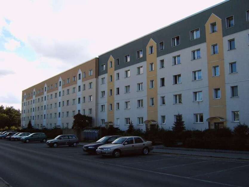 Wohnung zum Mieten in Weißwasser 275 € 57.88 m²