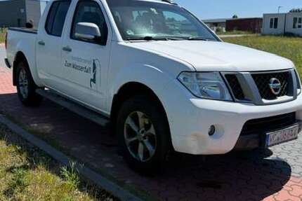 Nissan Navara 221.000 km 11.490 &euro; Salzhausen 21376