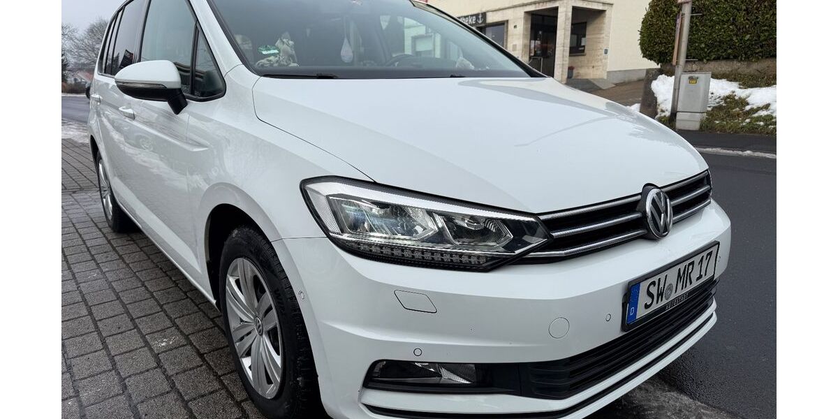 VW Touran 274.200 km 9.990 &euro; Niederwerrn 97464