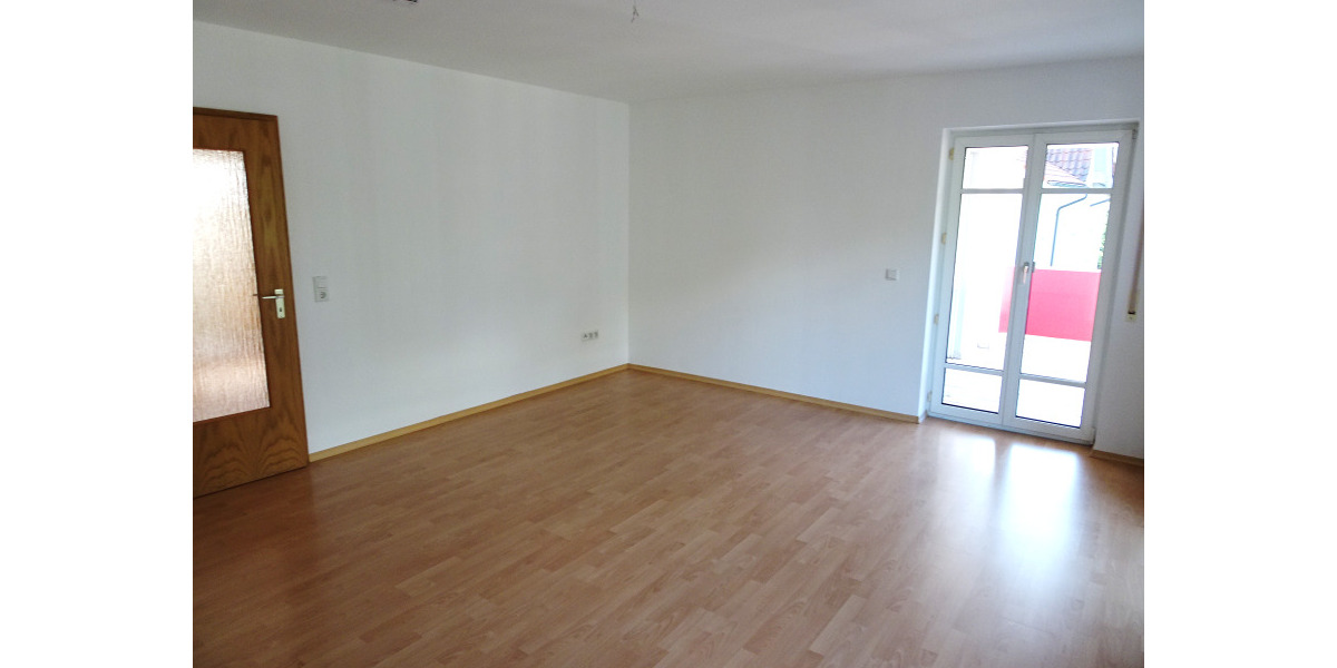 Etagenwohnung Ingolstadt Friedrichshofen-Hollerstauden - 3 Zimmer, 92 m&sup2;, 990&euro; | Angebot:26634315