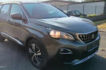 Peugeot 5008 132.000 km 17.500 &euro; Erftstadt 50374