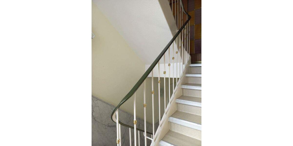 Schöne, helle DG-Wohnung in Uninähe ab sofort zu vermieten 3 zimmer