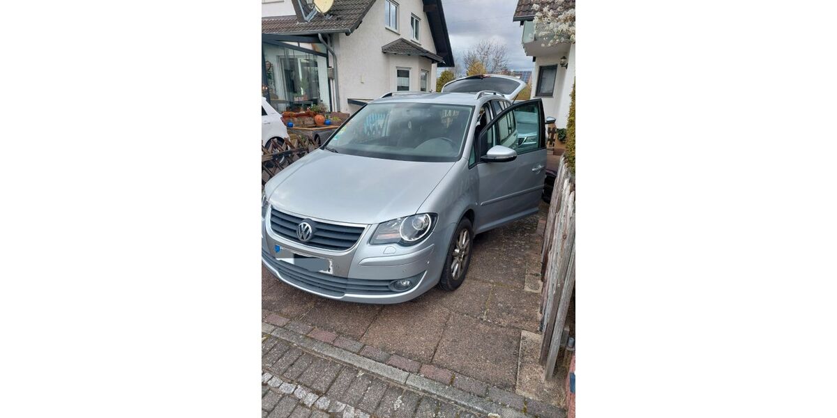 VW Touran 190.000 km 5.500 &euro; Malsch-Völkersbach 76316