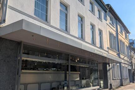 Haus Ratzeburg - 10 Zimmer, 582 m&sup2;, 3.500&euro; | Angebot:24551388