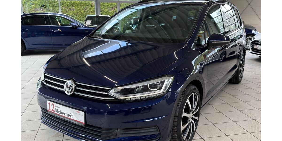 VW Touran 153.656 km 15.299 &euro; Buxtehude 21614