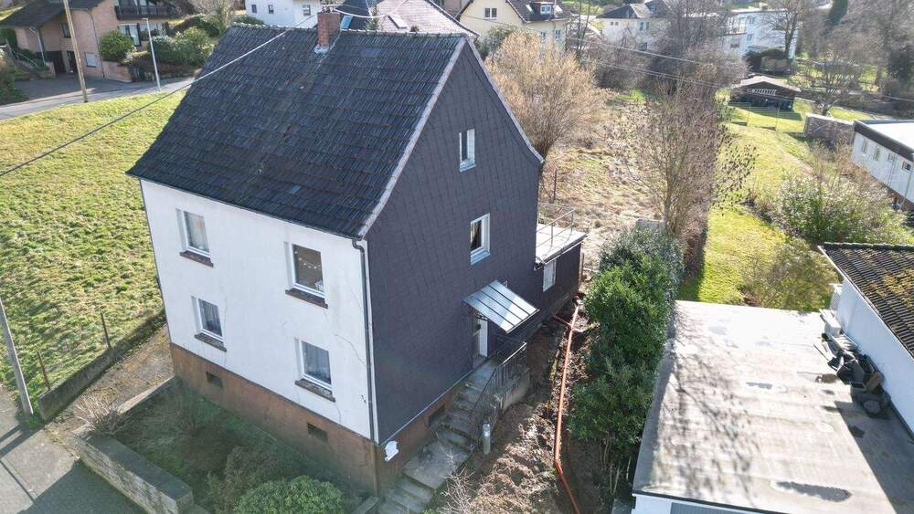 Einfamilienhaus Eitorf - 4 Zimmer, 130 m&sup2;, 275.000&euro; | Angebot:25211130