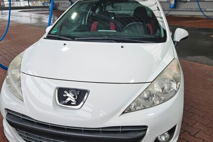 Peugeot 207 178.000 km 2.800 &euro; Bremen 28719