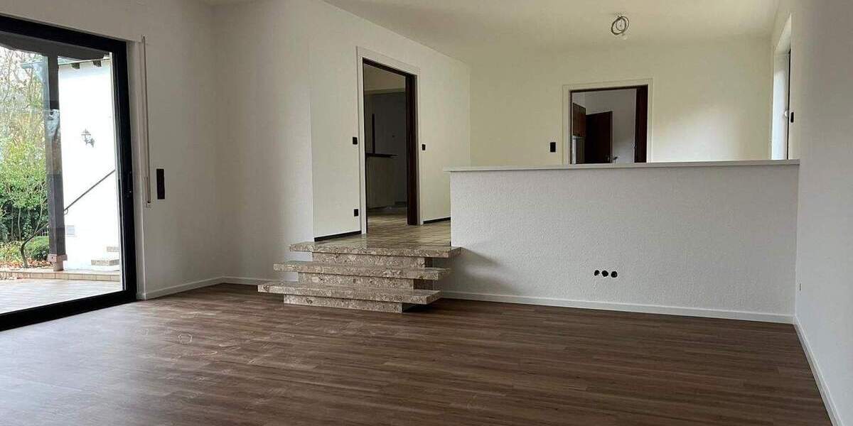 Einfamilienhaus Bad Sobernheim - 4 Zimmer, 173 m&sup2;, 1.300&euro; | Angebot:25741736