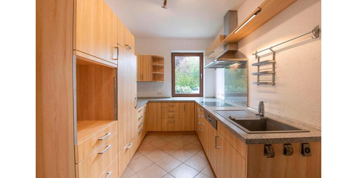 Doppelhaushälfte Röttingen - 7 Zimmer, 230 m&sup2;, 448.000&euro; | Angebot:26765969