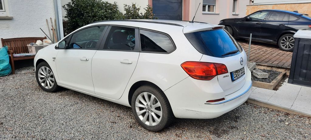 Opel Astra 136.000 km 5.900 &euro; Nürtingen 72622